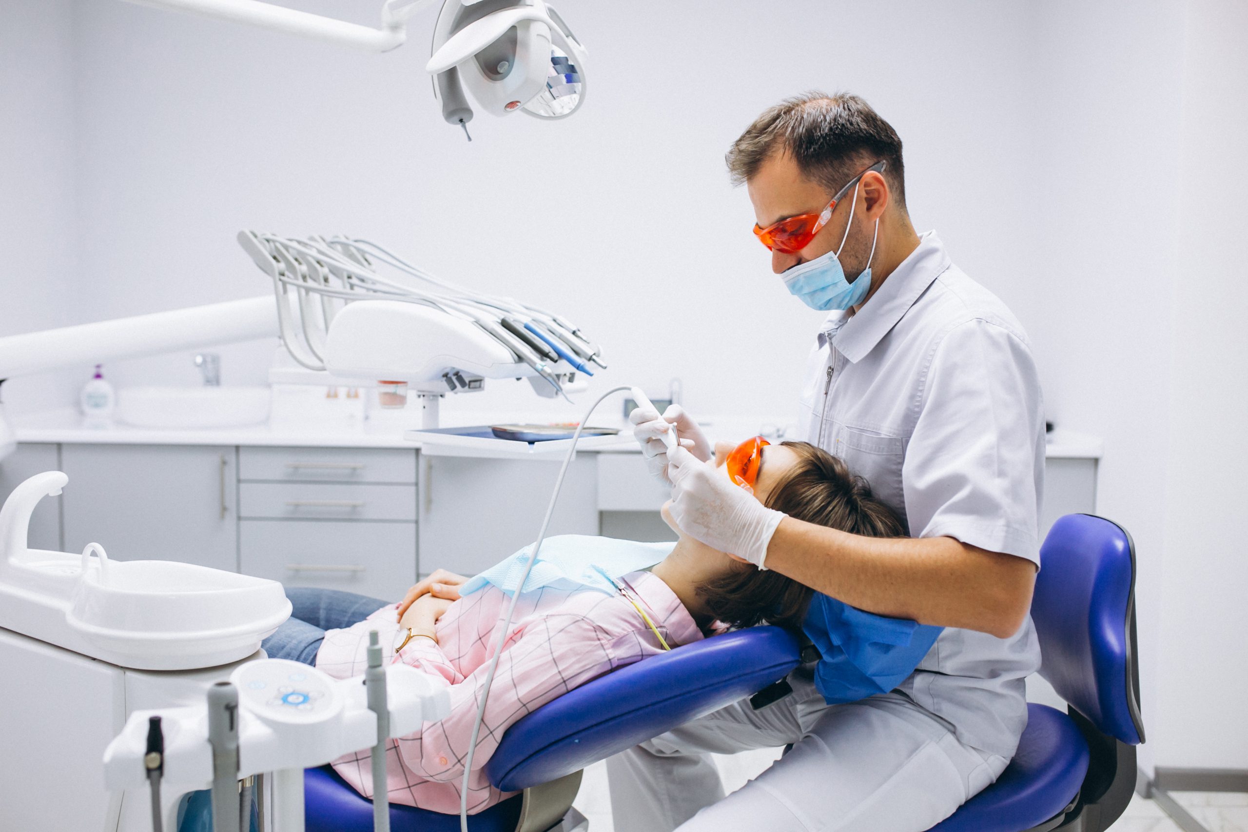 conventional-vs-holistic-dentistry