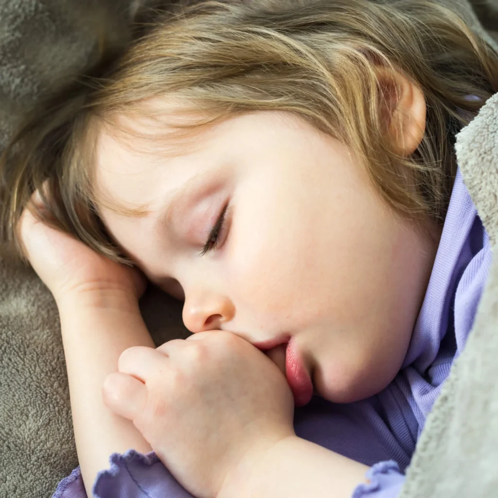 child thumb sucking needs to see a pediatric holistic dentist in Maryland